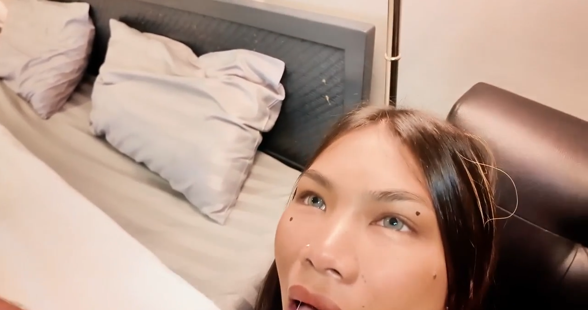 th-474 น้องมีมี่ สาวไทยมีรอยสักหน้ายั่วๆ นัดเย็ดกับฝรั่งในโรงแรมโดนจัดชุดใหญ่แตกในเต็มหี โม๊กสดเลียหีเล่นเซ็กส์ทอย