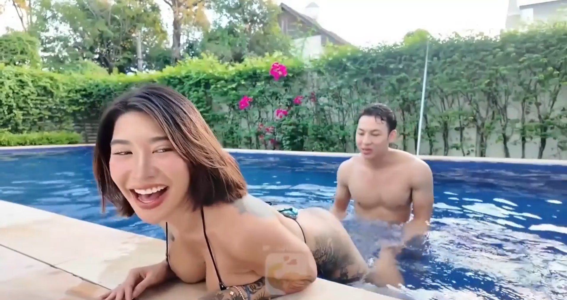 th-561 น้องจินนี่ สาวไทยนมใหญ่รับงานเอ็นวีไอพีกับหนุ่มจีน มาเที่ยวไทยต้องจัดหนักหีไทยให้สาสม จับเลียหีแล้วกระแทกหีเย็ดกันมันส์ๆ